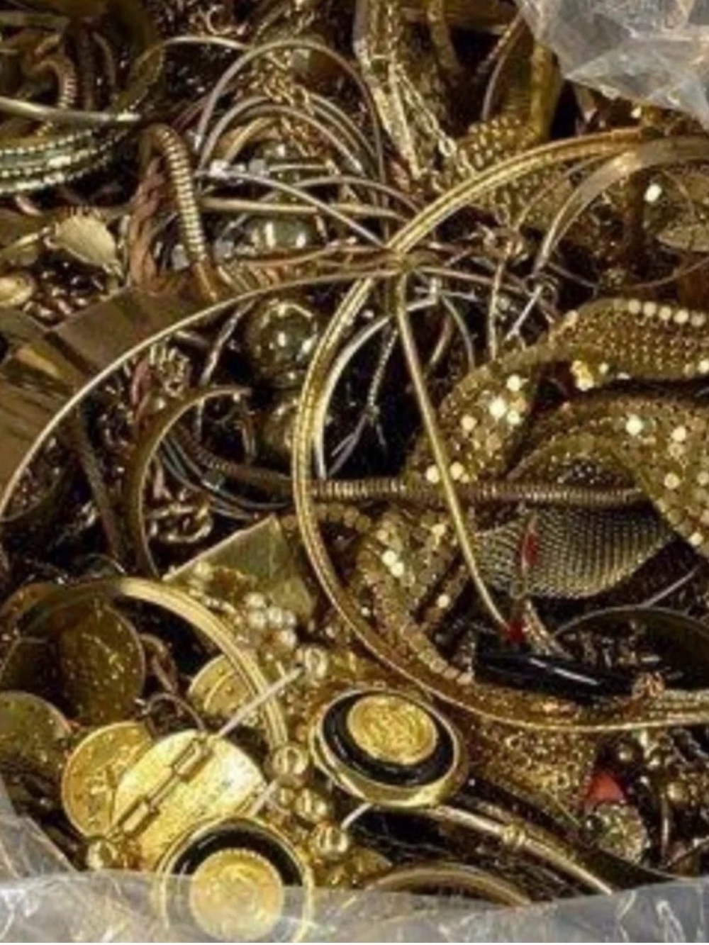 1 LB Curated Jewelry Lot | Personalized Style Vibe | Boutique Treasure Box - Picture 3 of 15